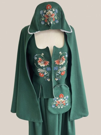 Grønn Bolsøybunad – Demobunad strl 38