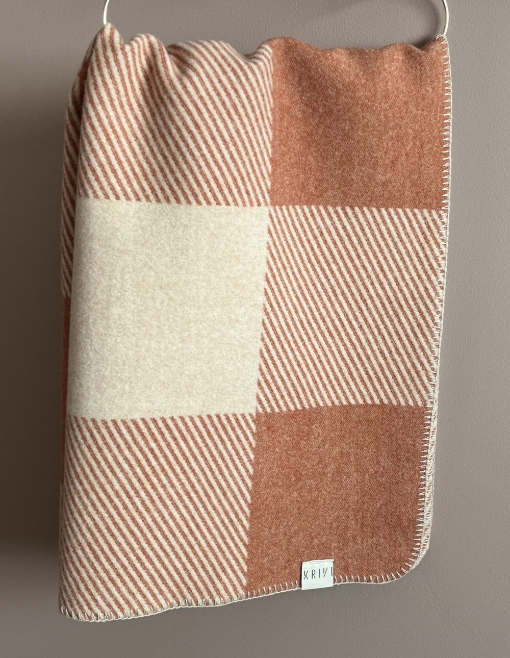 Pledd i 100% ull
100x140 cm